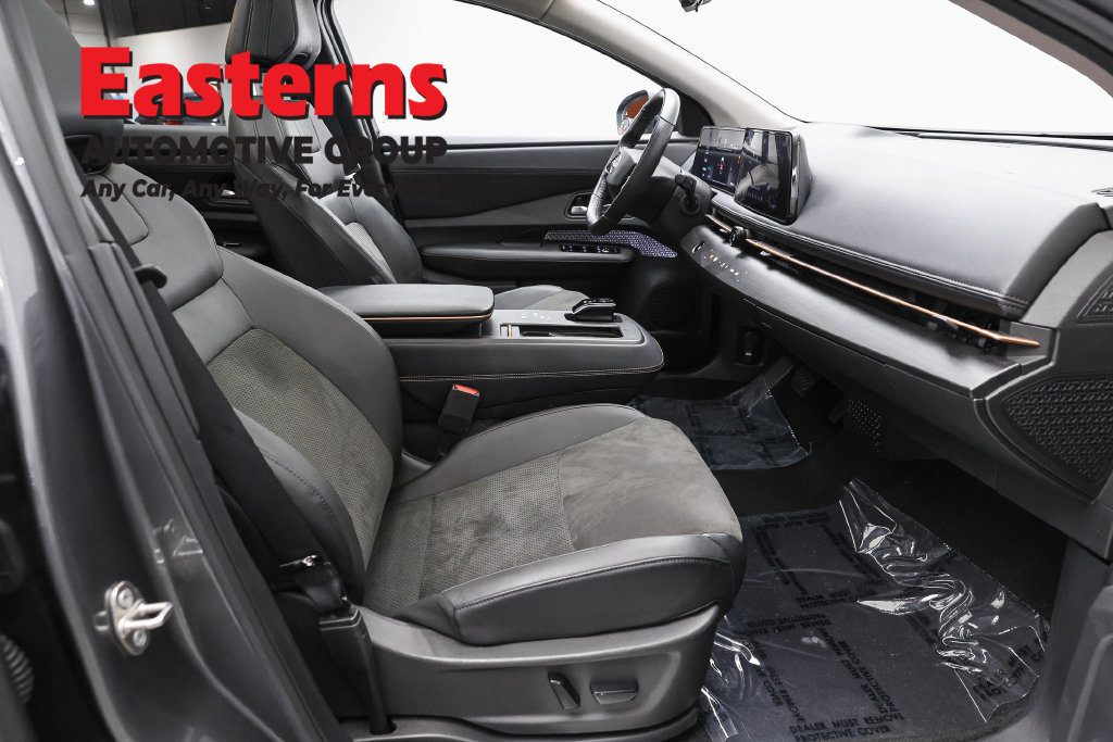 Used 2024 Nissan Ariya AWD image 29