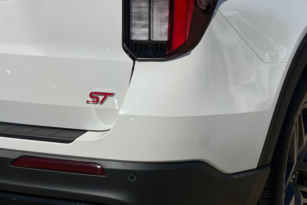 New 2026 Ford Explorer ST w/ Sun And Sound Package image 7