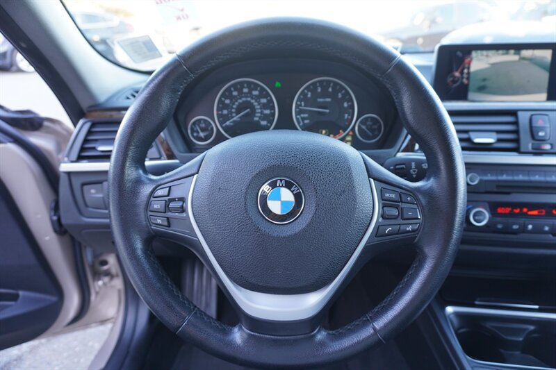 Used 2014 BMW 328i Sedan RWD image 16