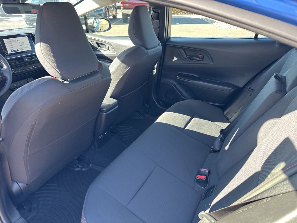 Used 2025 Toyota Prius Plug-In Hybrid image 17