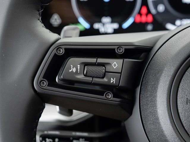Certified 2025 Porsche Cayenne image 14
