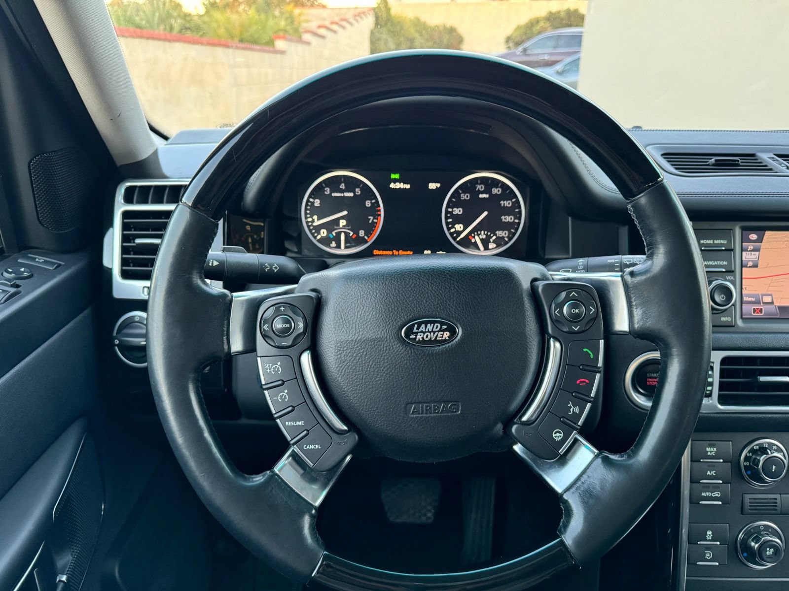 Used 2011 Land Rover Range Rover HSE LUX AWD/4WD image 14