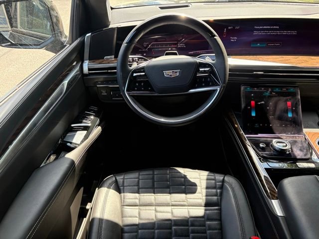 Certified 2025 Cadillac Escalade ESV Sport Platinum w/ LPO, ONYX Package AWD/4WD image 22