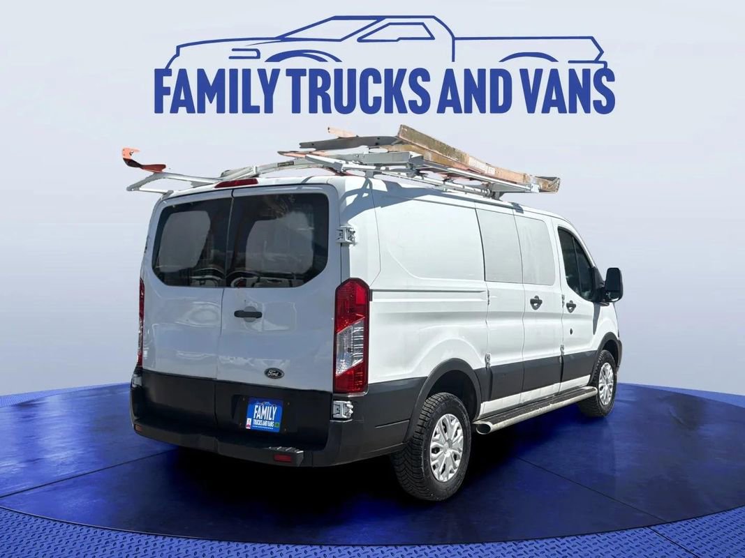 Used 2015 Ford Transit 250 130 Low Roof w/ Exterior Upgrade Package RWD image 4