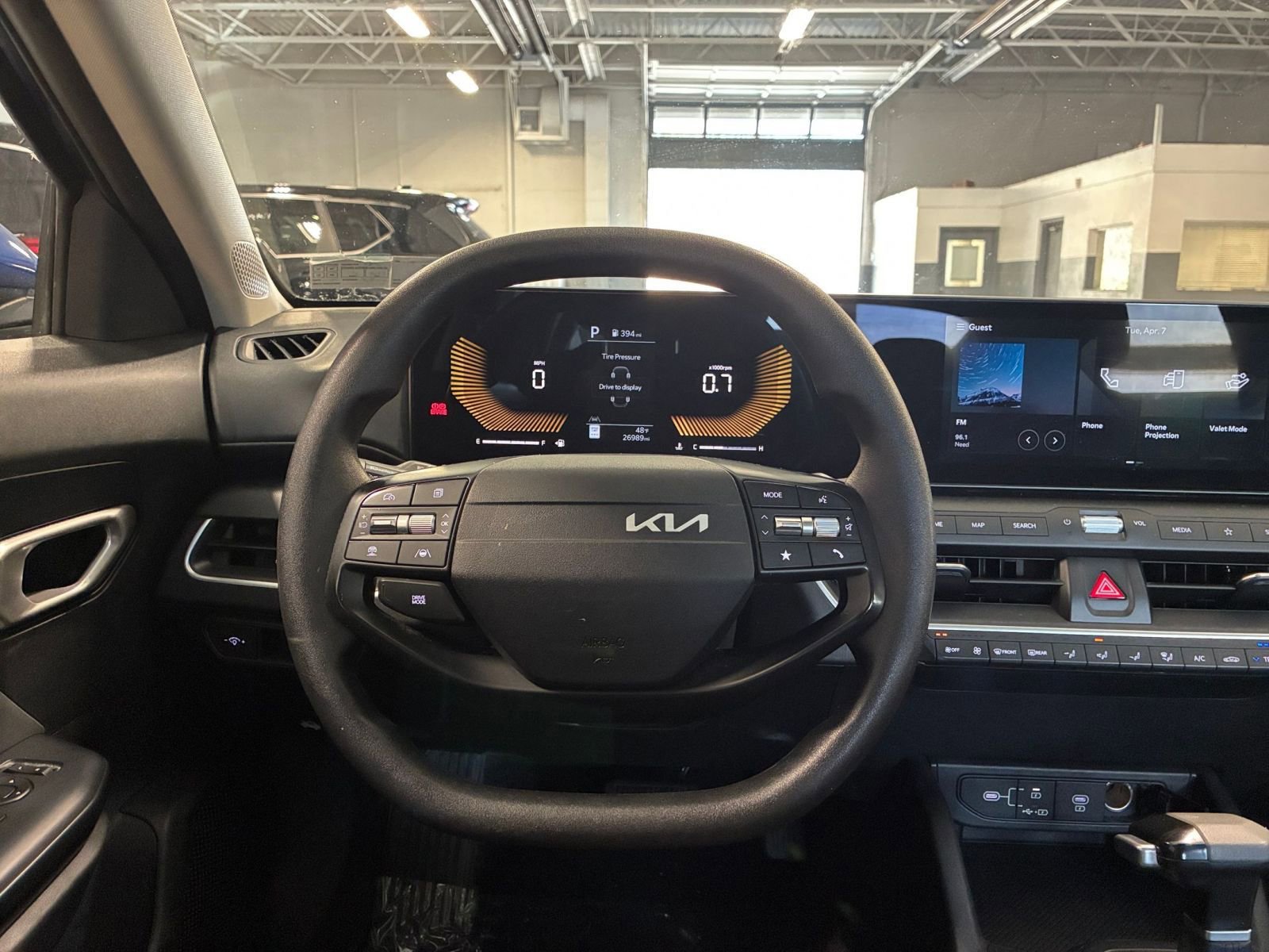 Used 2025 Kia K4 LXS image 32