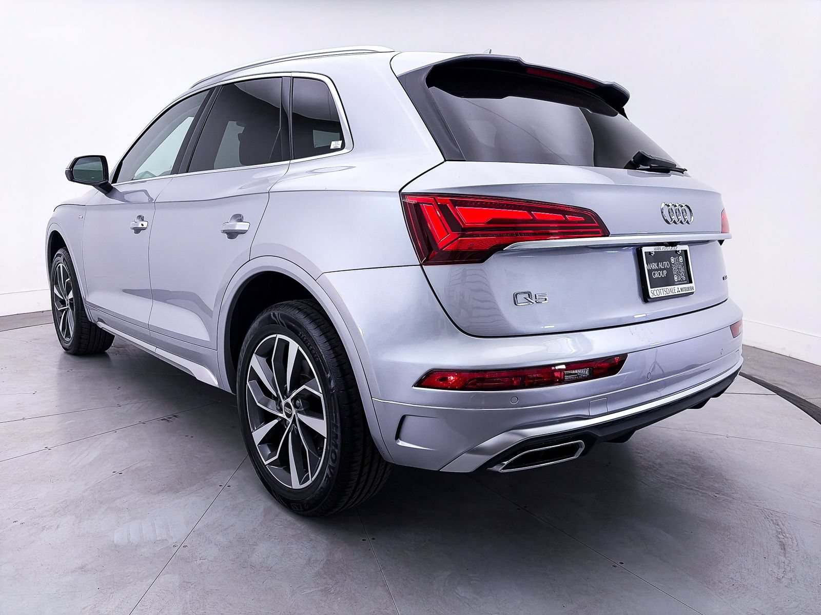 Used 2024 Audi Q5 2.0T Premium Plus AWD/4WD image 13