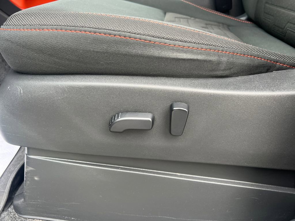 Used 2022 Nissan Frontier PRO-4X image 14