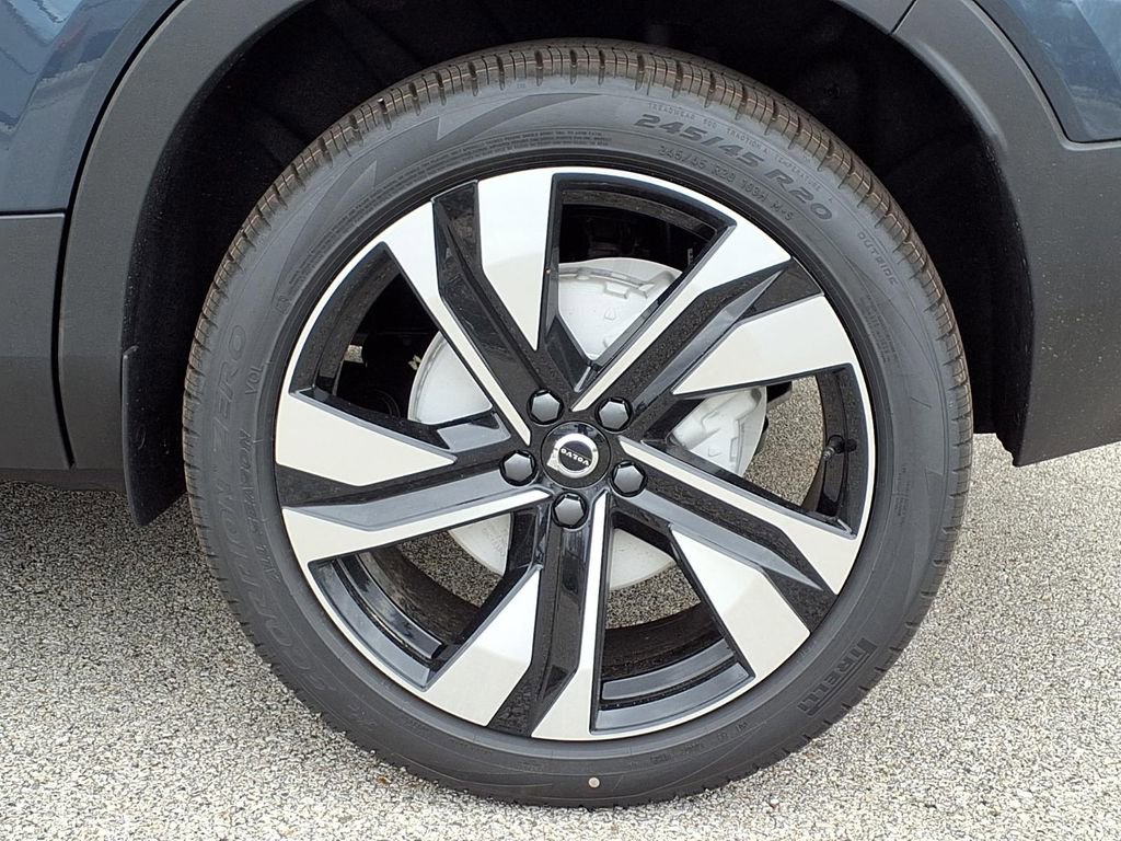 New 2026 Volvo XC40 B5 Ultra w/ Climate Package AWD/4WD image 6