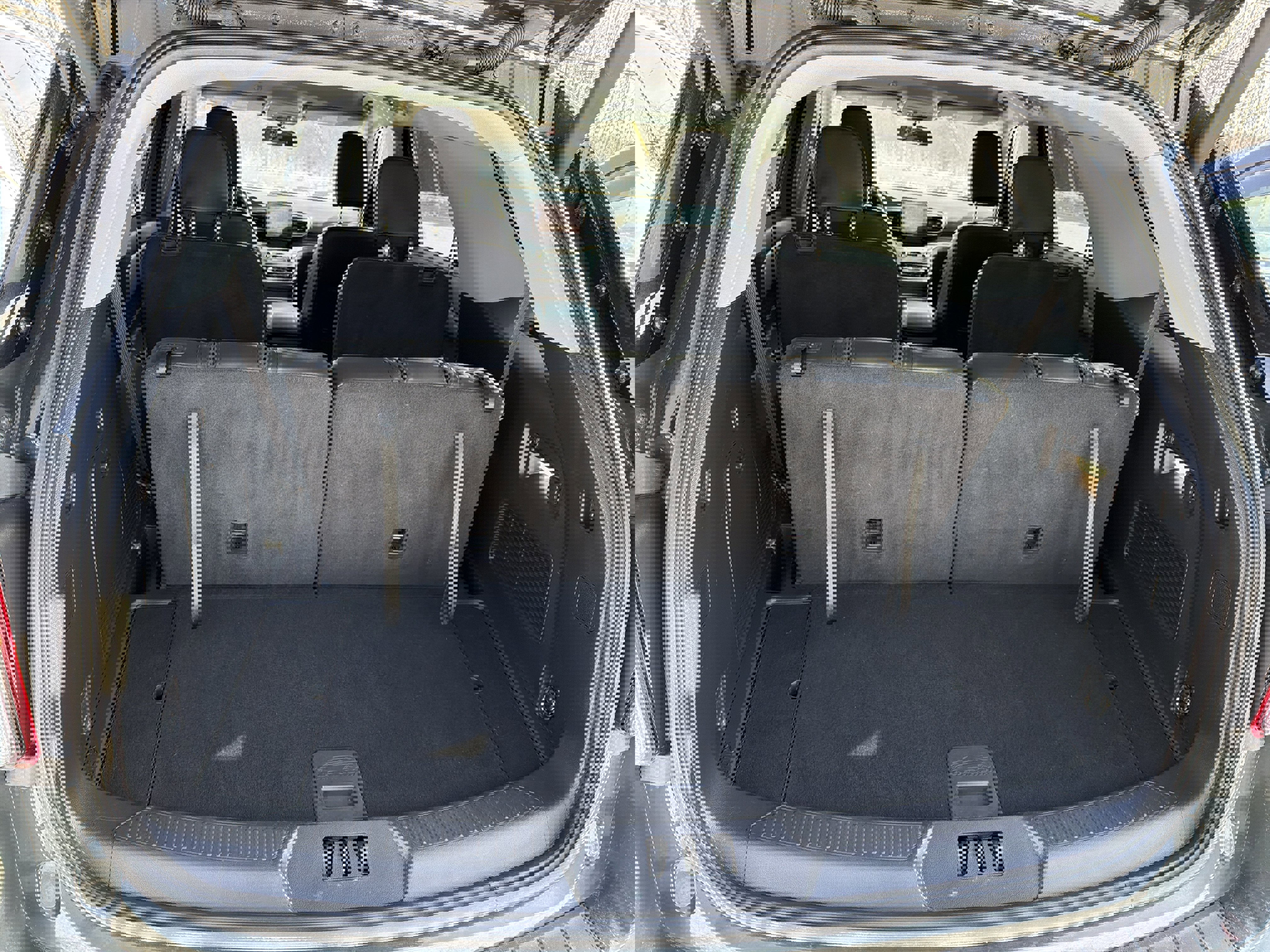 Used 2022 Ford Explorer XLT w/ Equipment Group 202A image 26