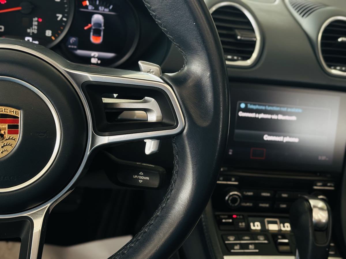 Used 2019 Porsche 718 Boxster RWD image 46
