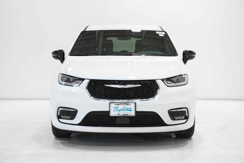 New 2026 Chrysler Pacifica Select FWD image 3