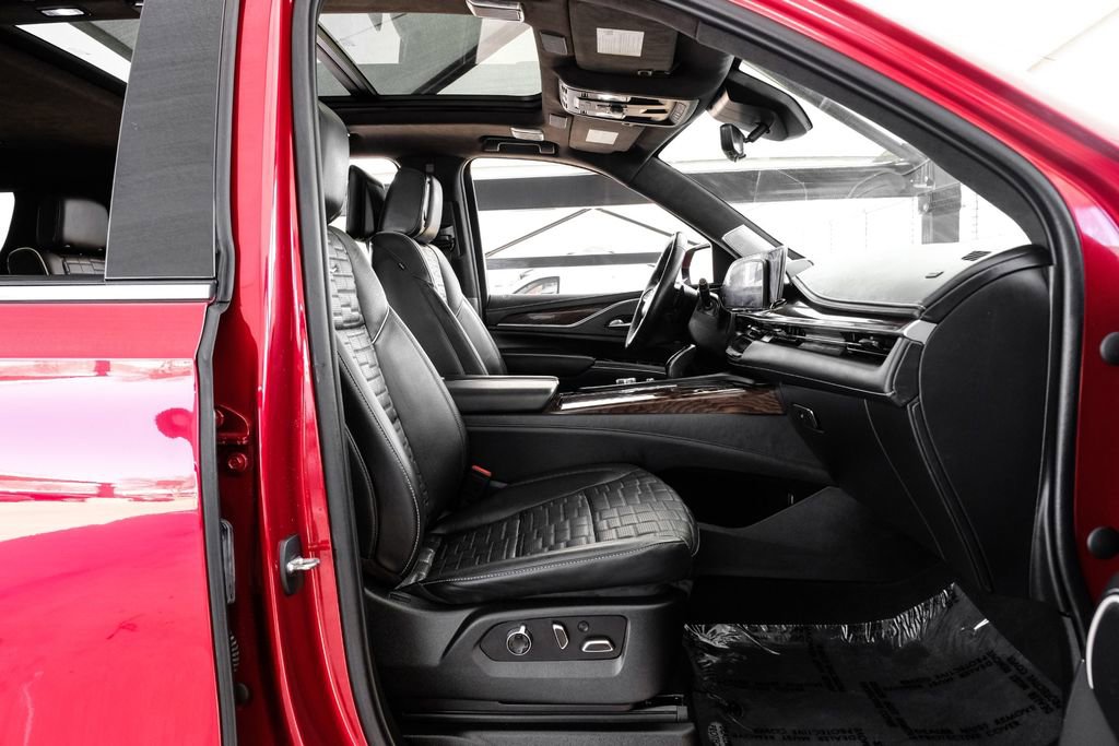 Used 2021 Cadillac Escalade ESV Premium Luxury Platinum image 35