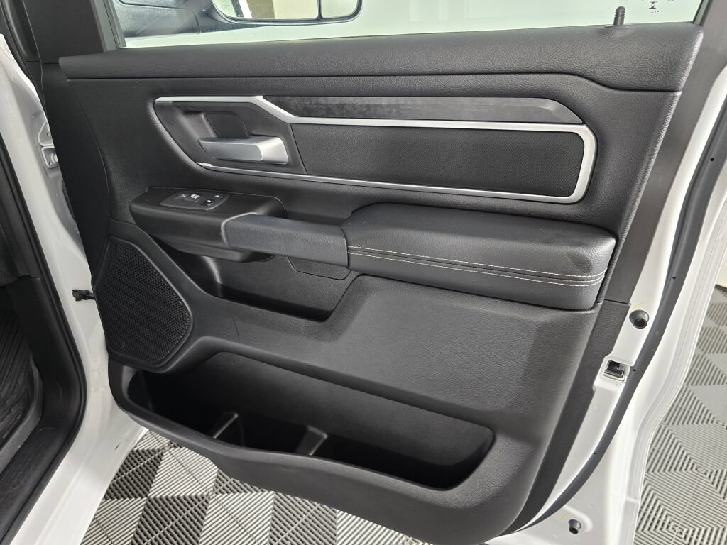 Used 2023 RAM 1500 Big Horn AWD/4WD image 38