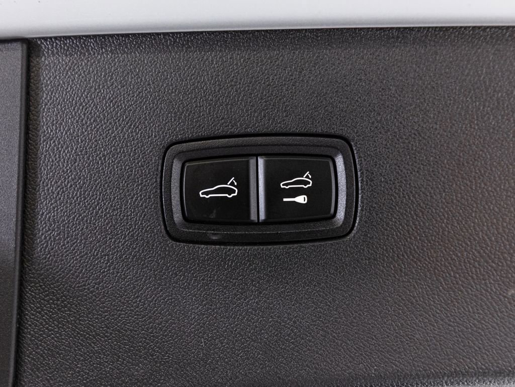 Used 2024 Porsche Cayenne S AWD/4WD image 31