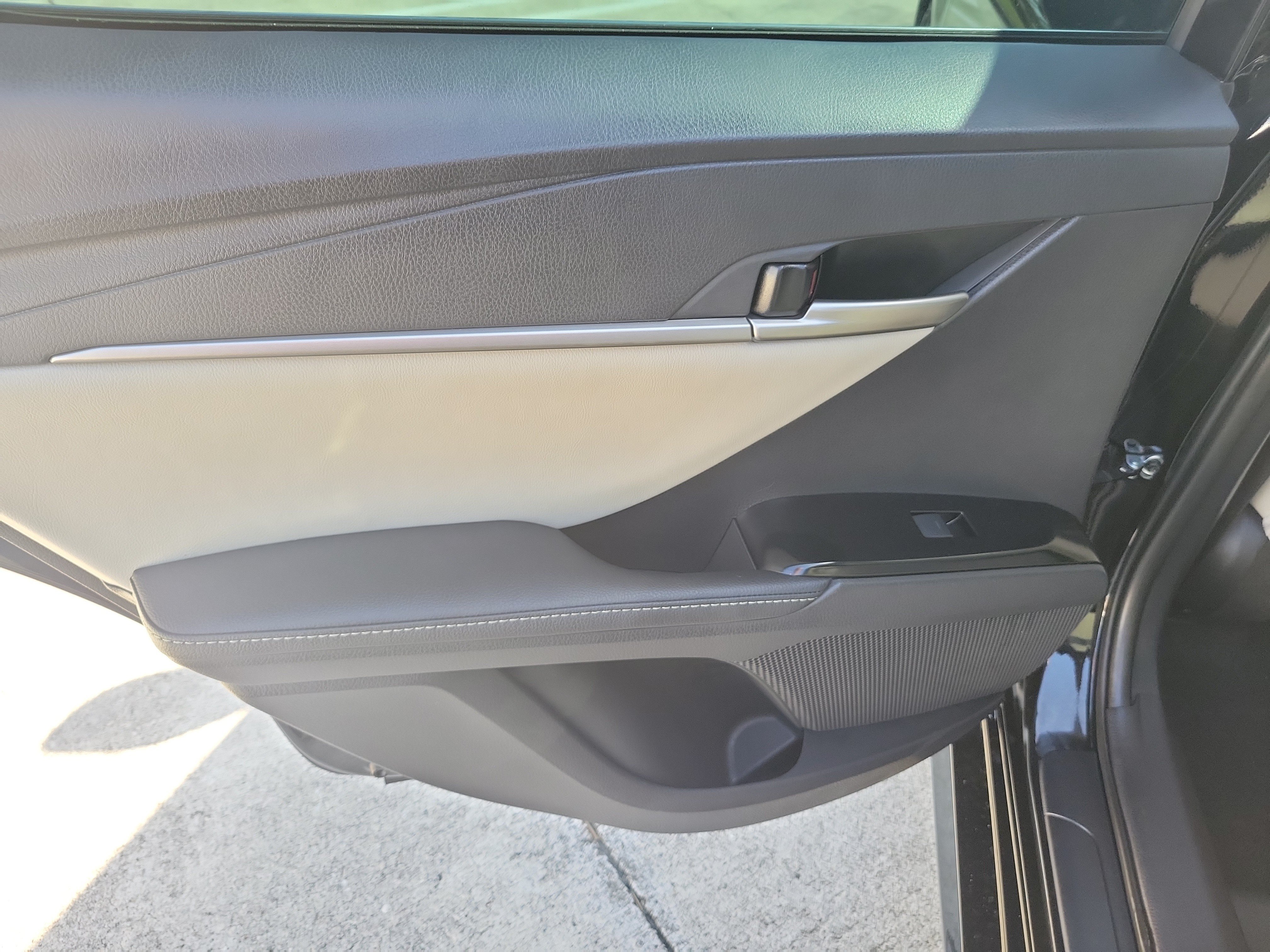 Certified 2025 Toyota Camry XLE w/ Premium Plus Package FWD image 12