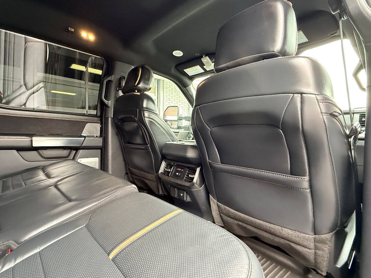 Used 2024 Ford F250 Platinum AWD/4WD image 37