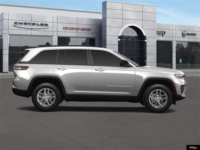 Used 2024 Jeep Grand Cherokee Laredo X image 9