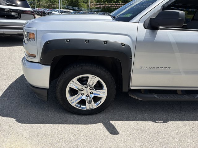 Used 2018 Chevrolet Silverado 1500 Custom w/ Custom Value Package AWD/4WD image 11