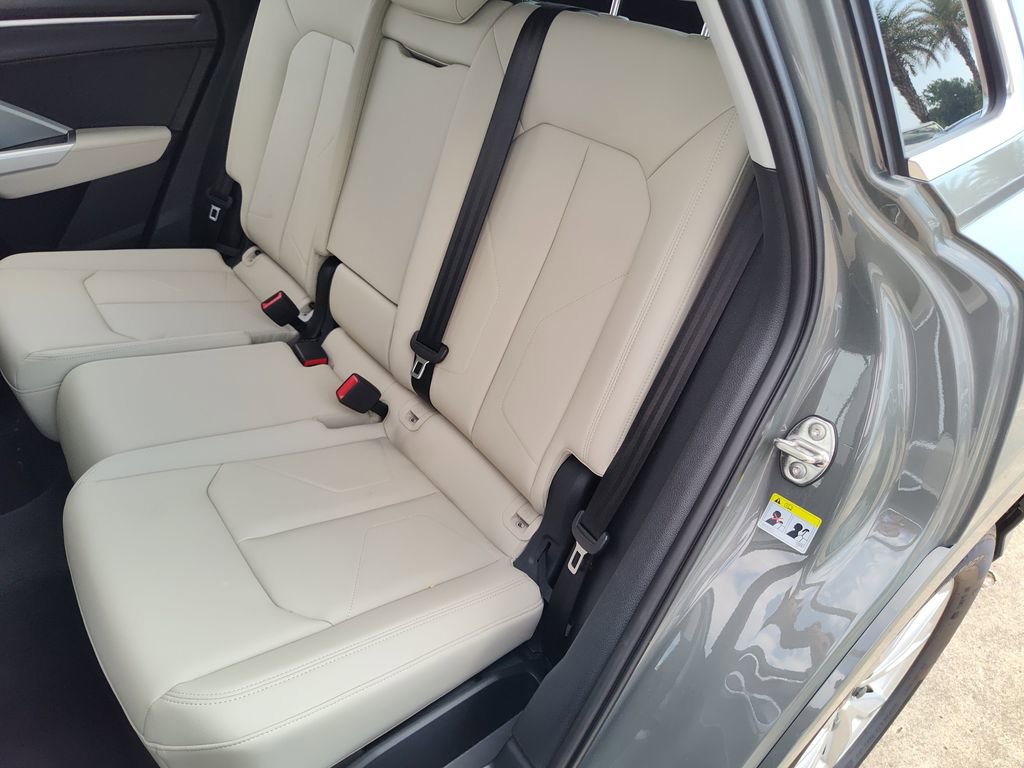 Used 2025 Audi Q3 2.0T Premium w/ Convenience Package AWD/4WD image 36