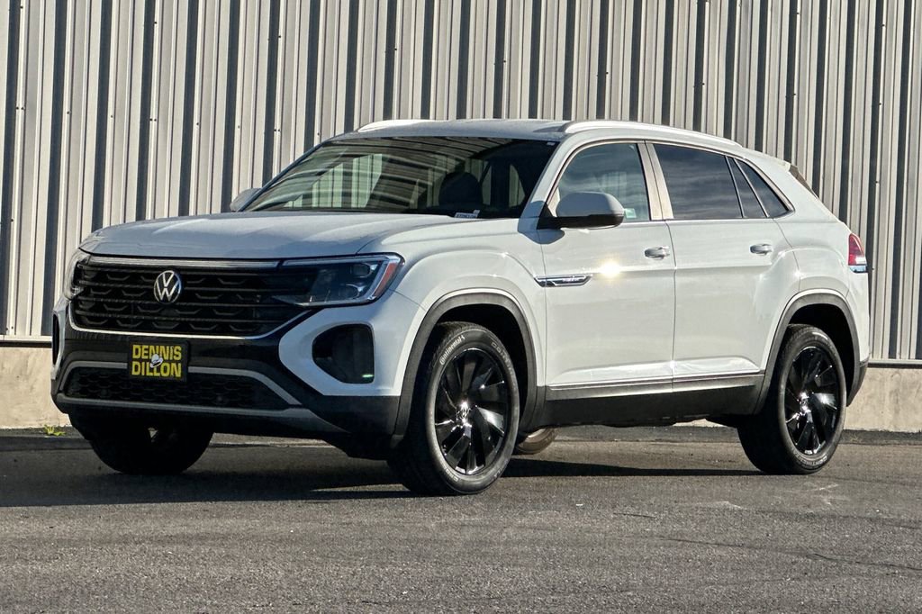 Used 2024 Volkswagen Atlas Cross Sport SE image 8
