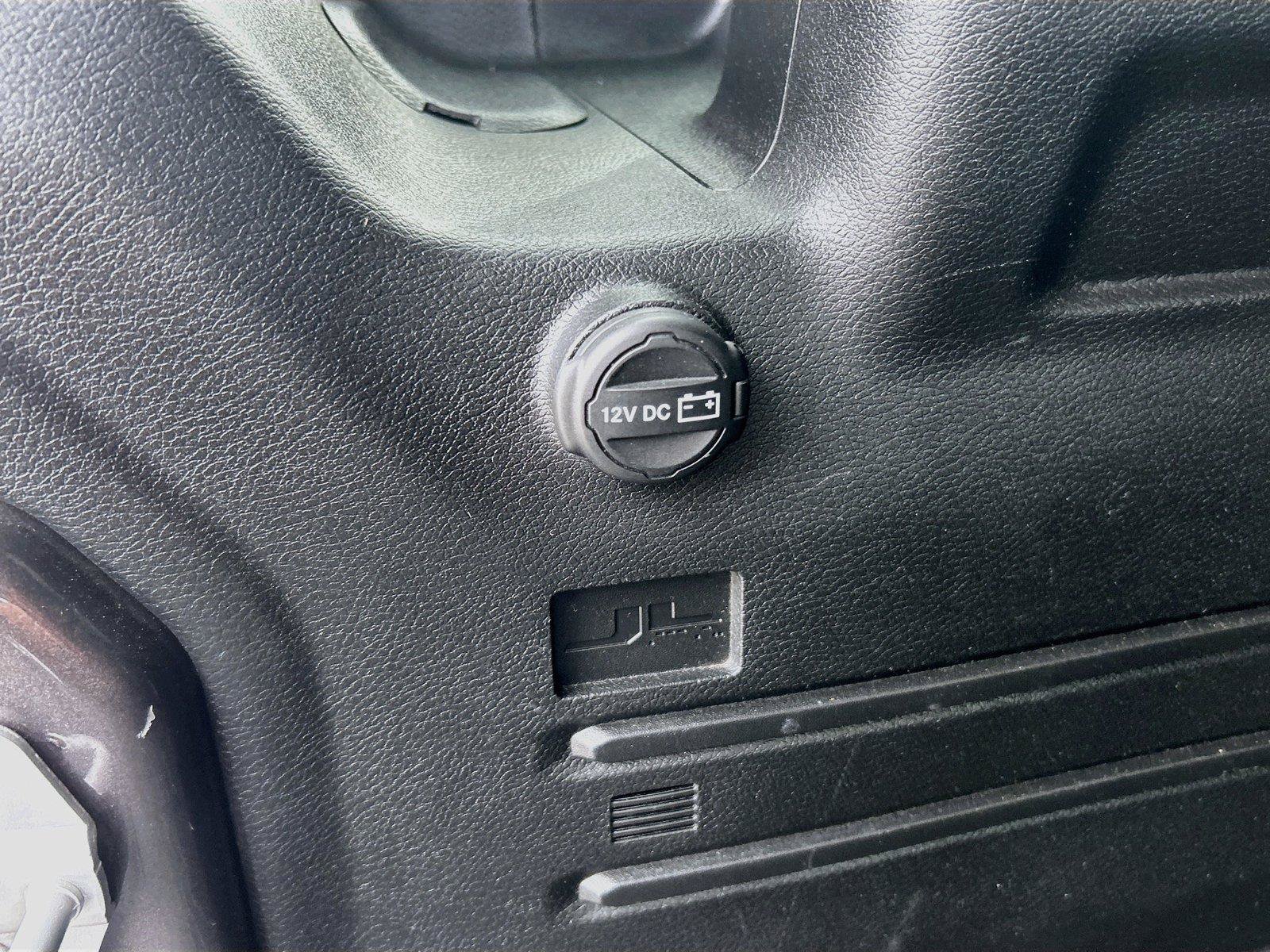 Used 2018 Jeep Wrangler Unlimited Sahara AWD/4WD image 14