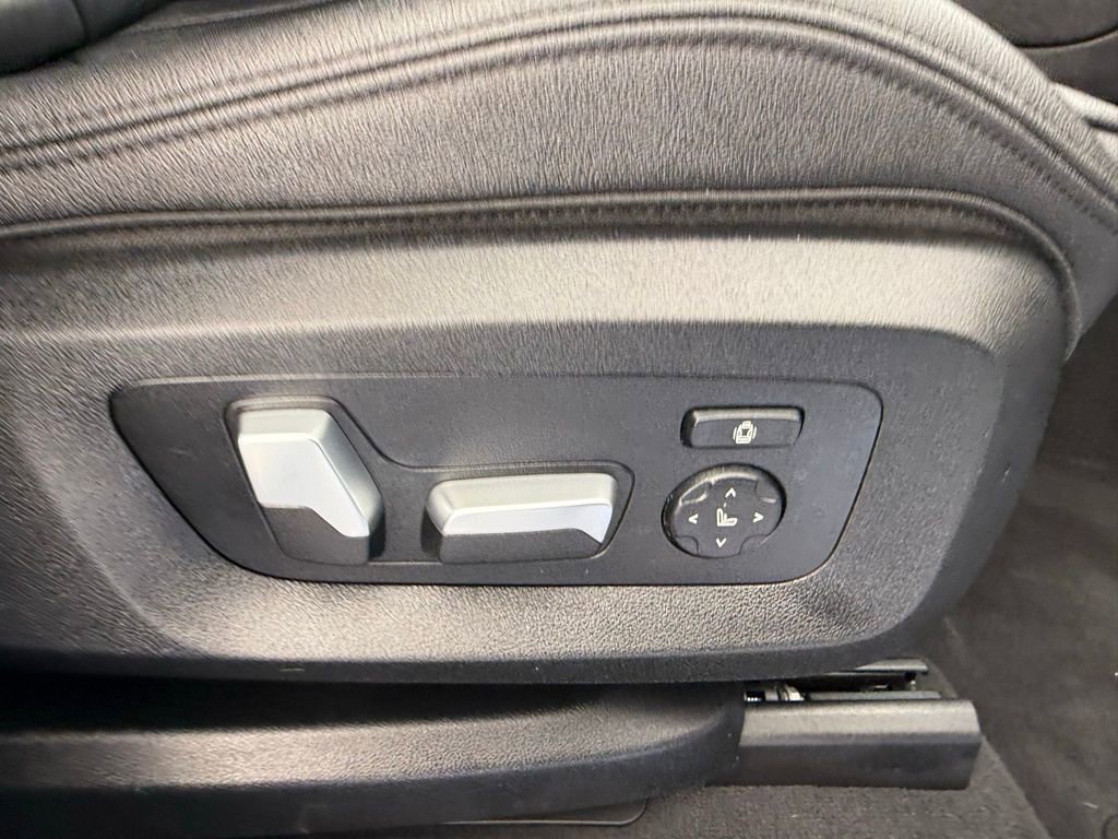 Used 2020 BMW X5 sDrive40i w/ Convenience Package image 14