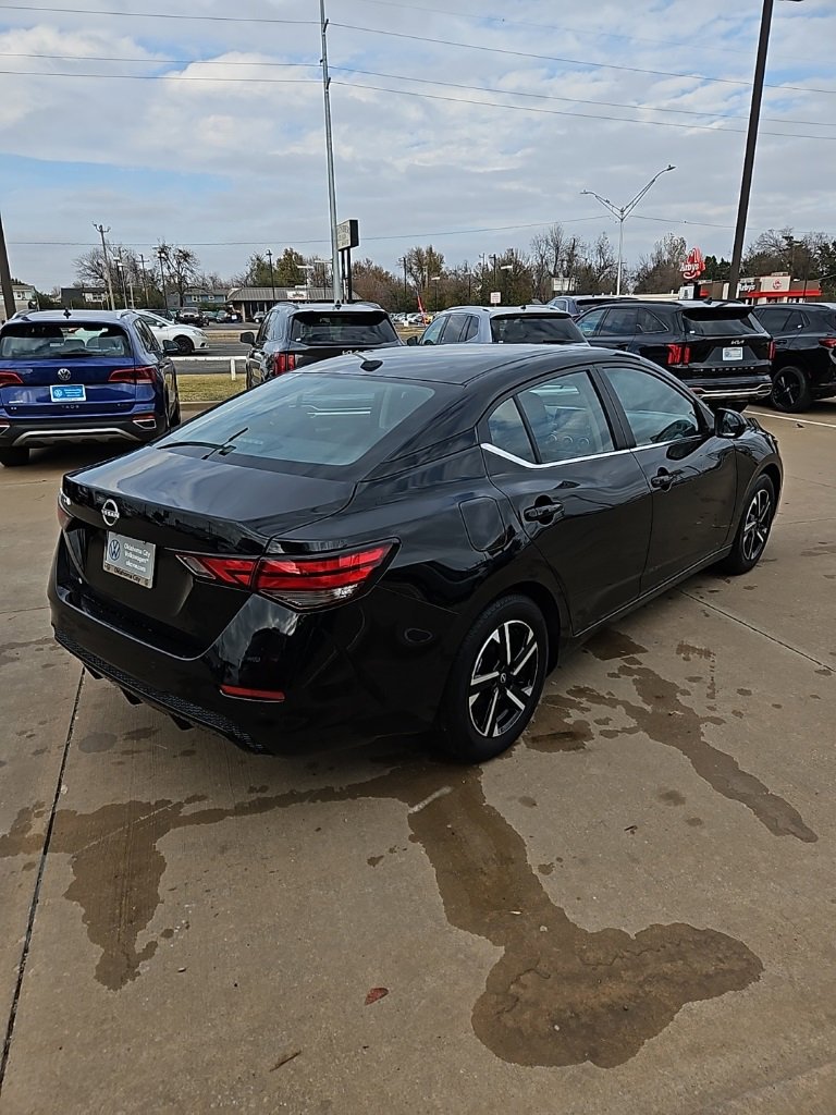 Used 2025 Nissan Sentra SV image 5