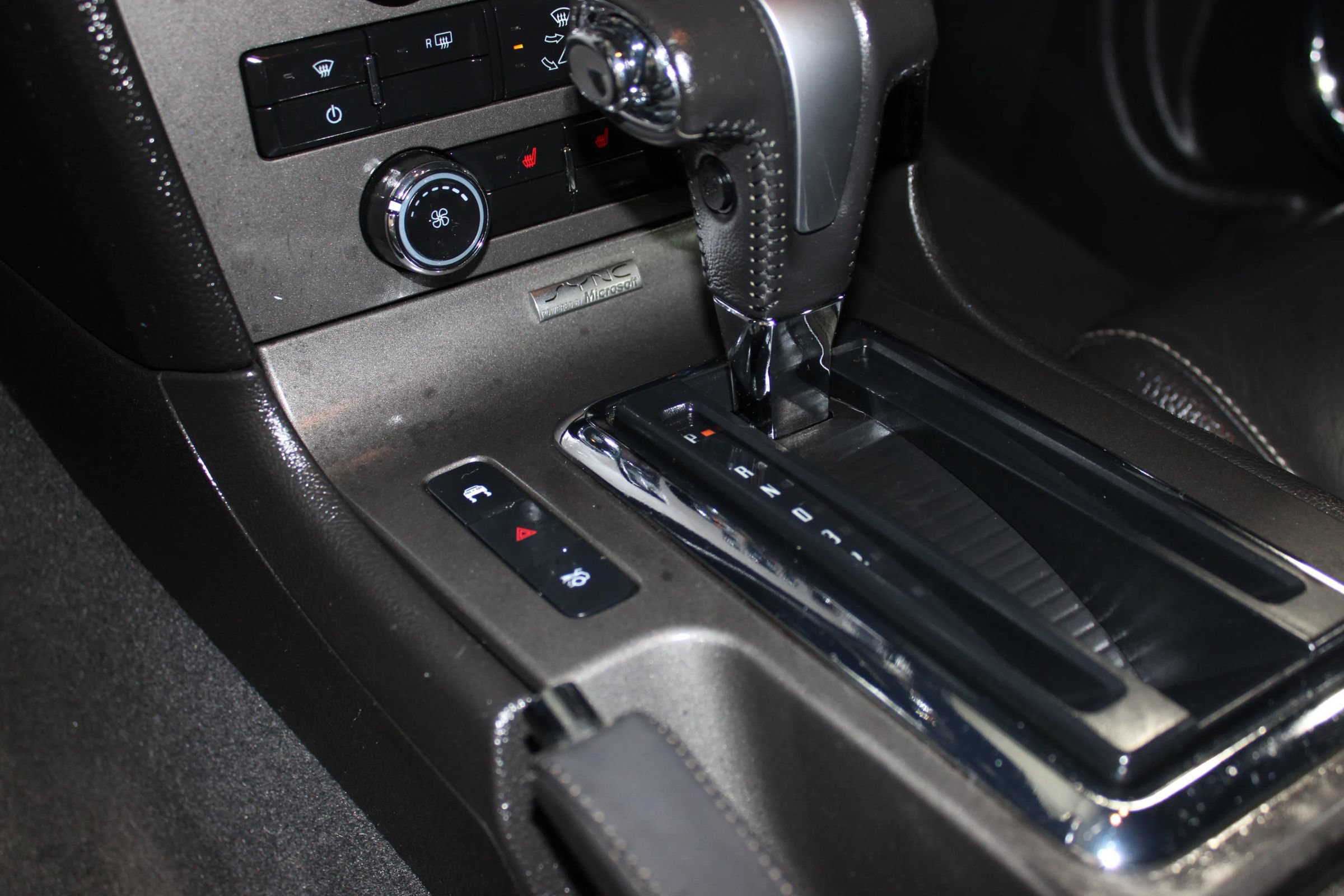 Used 2011 Ford Mustang GT Premium w/ Comfort Pkg RWD image 17