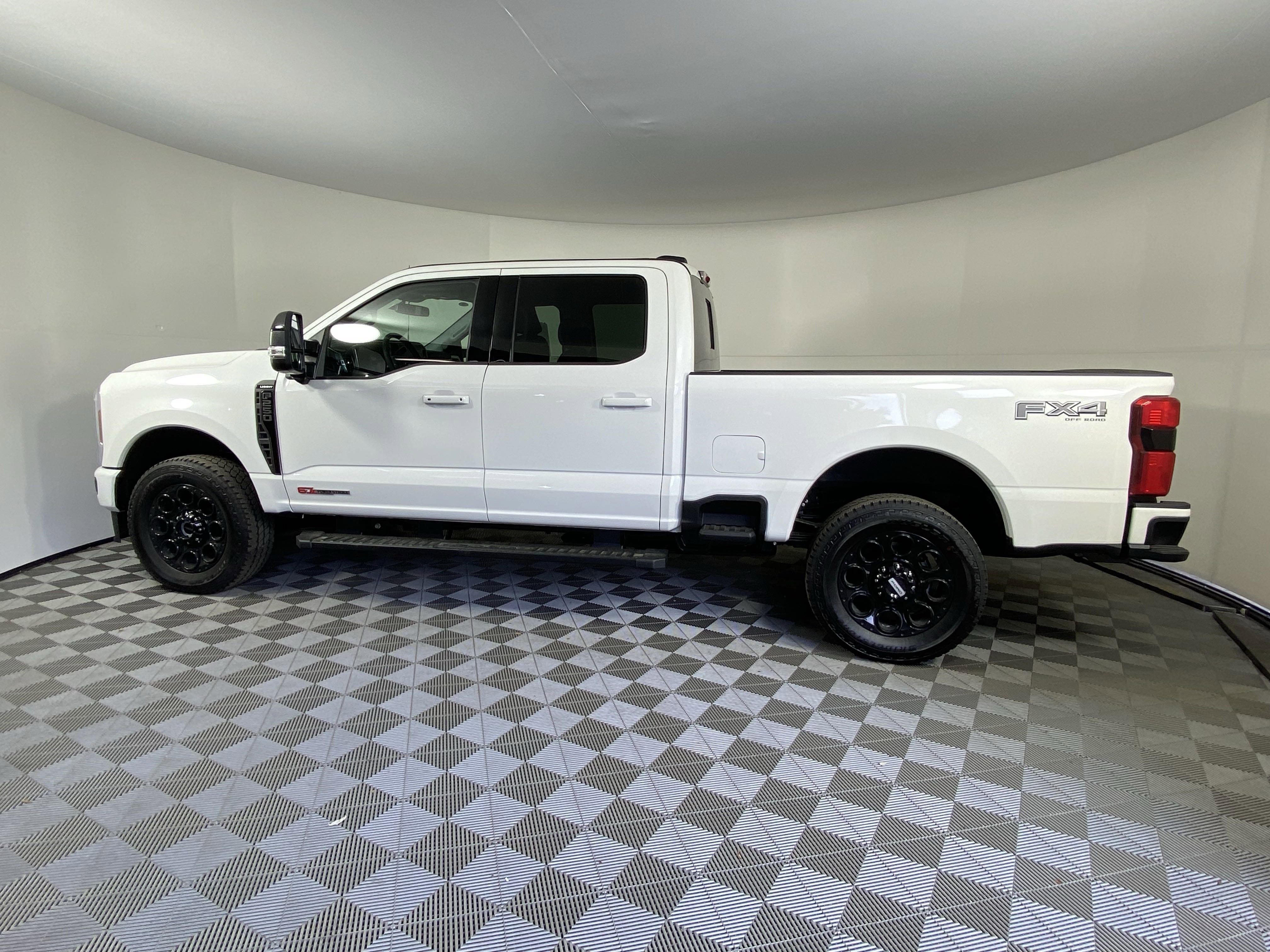 New 2025 Ford F250 Lariat w/ Lariat Ultimate Package video 2