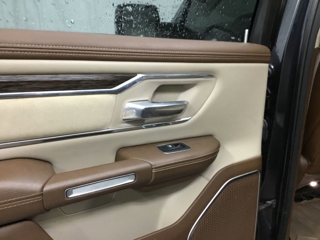 Used 2019 RAM 1500 Laramie image 14