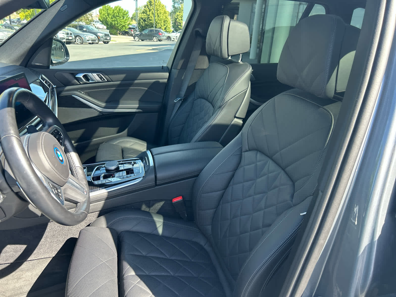 Used 2024 BMW X5 xDrive50e w/ M Sport Package image 25