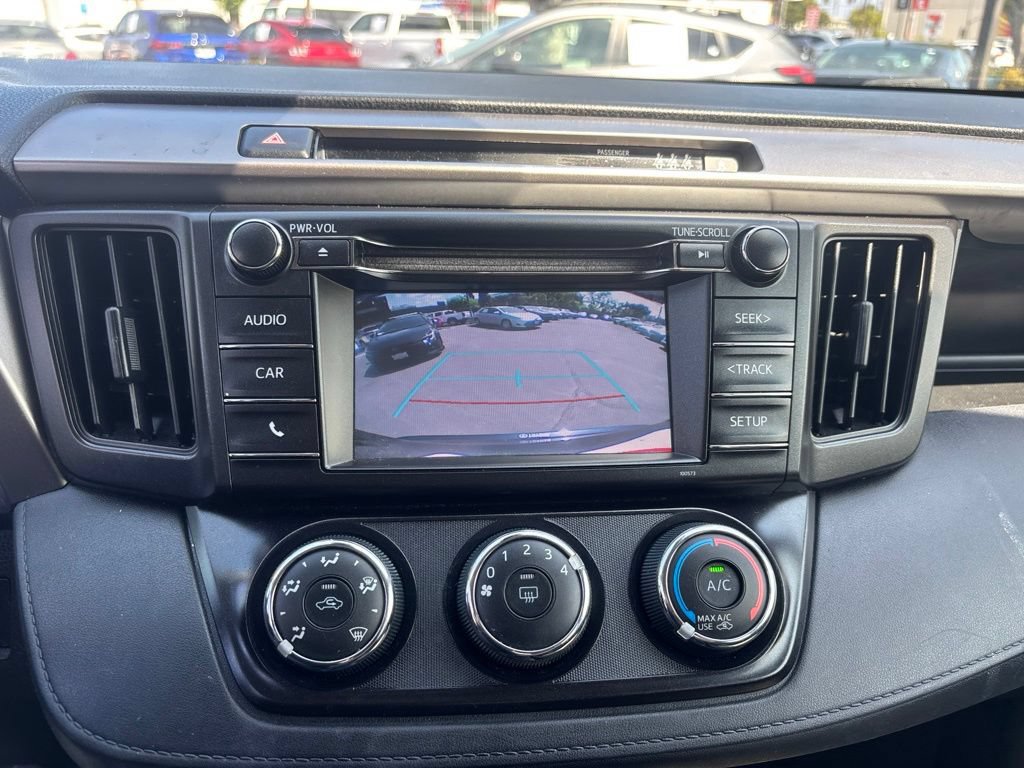 Used 2018 Toyota RAV4 LE w/ All Weather Liner Package FWD image 20
