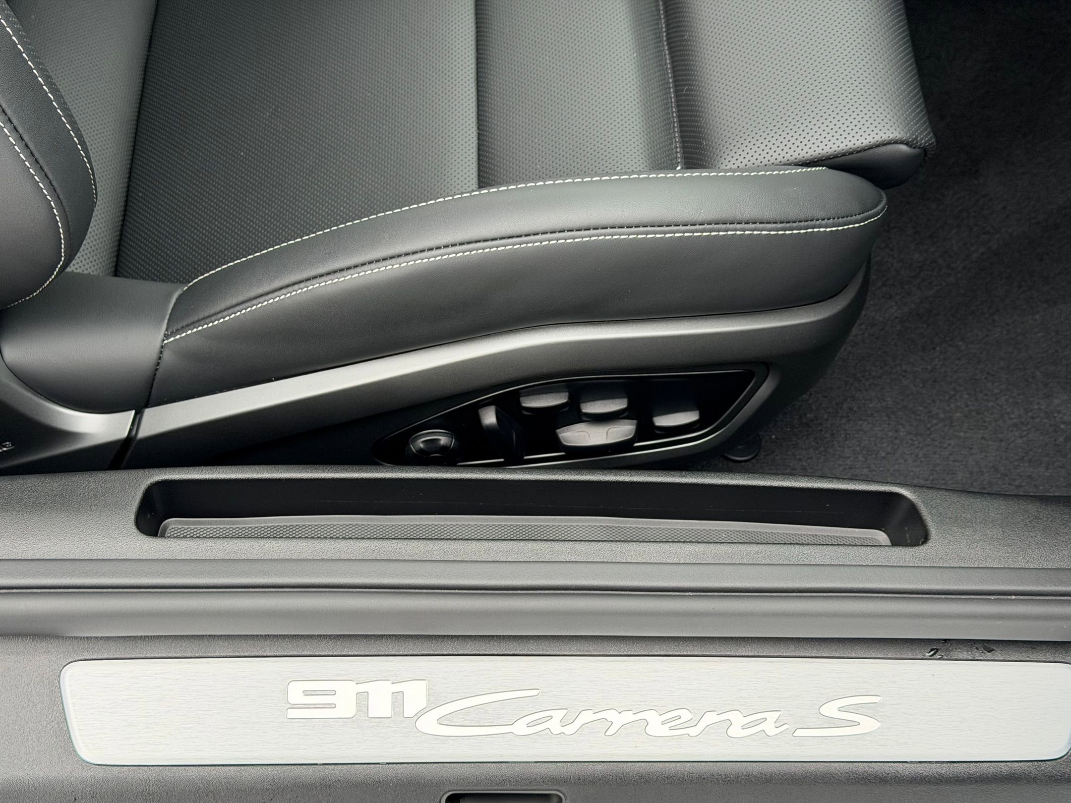 Certified 2025 Porsche 911 Carrera S image 16