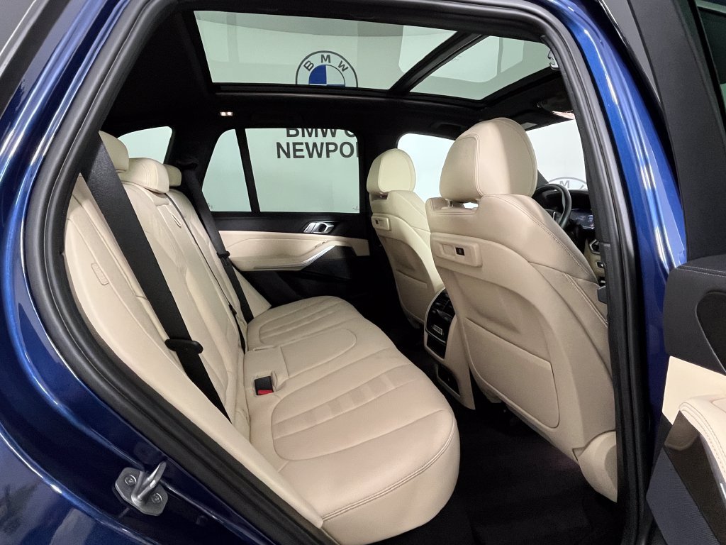 Used 2022 BMW X5 xDrive40i w/ Premium Package AWD/4WD image 19