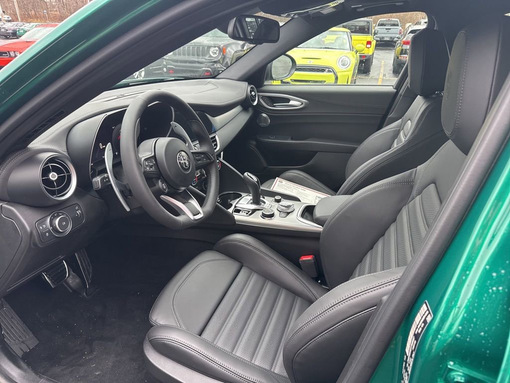New 2026 Alfa Romeo Giulia AWD image 11