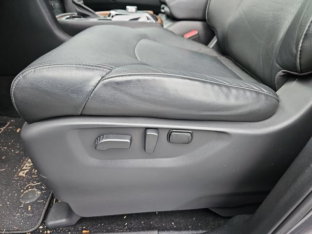 Used 2022 Nissan Armada SL RWD image 12