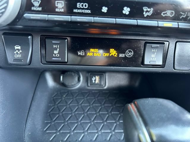 Used 2023 Toyota RAV4 SE w/ Weather & Moonroof Package AWD/4WD image 21