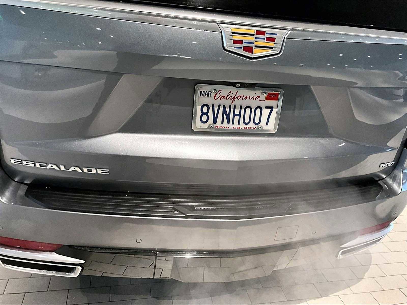 Used 2021 Cadillac Escalade ESV Premium Luxury w/ Driver Assist Tech Package image 34