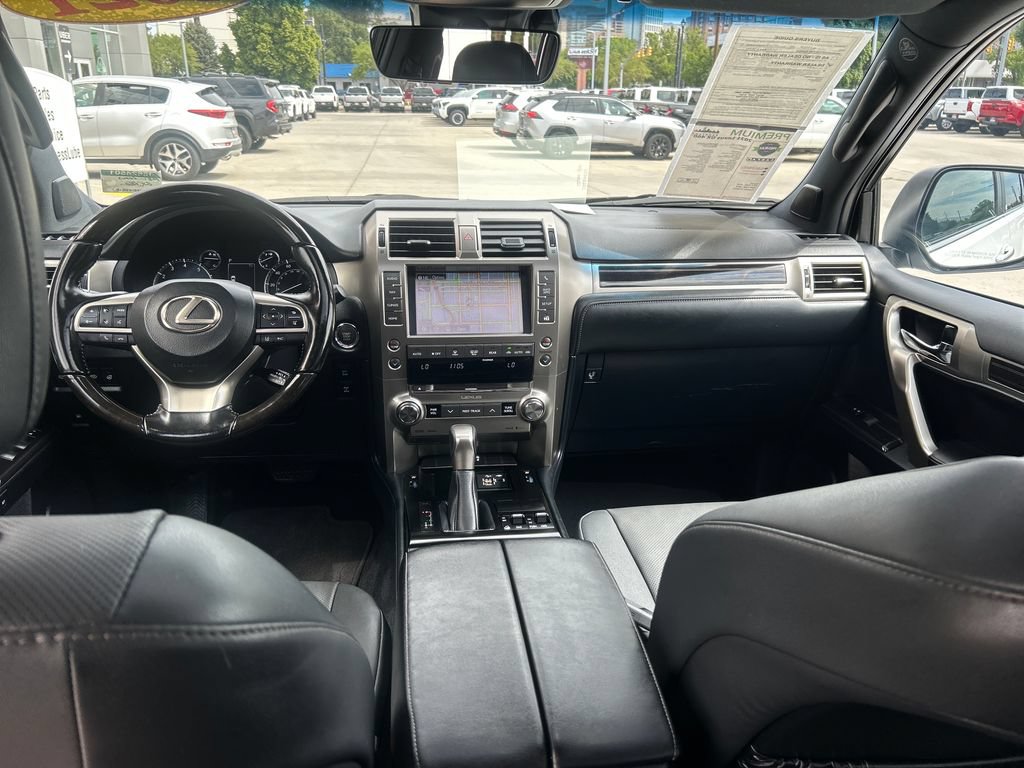 Used 2021 Lexus GX 460 Premium w/ Premium Package AWD/4WD image 13