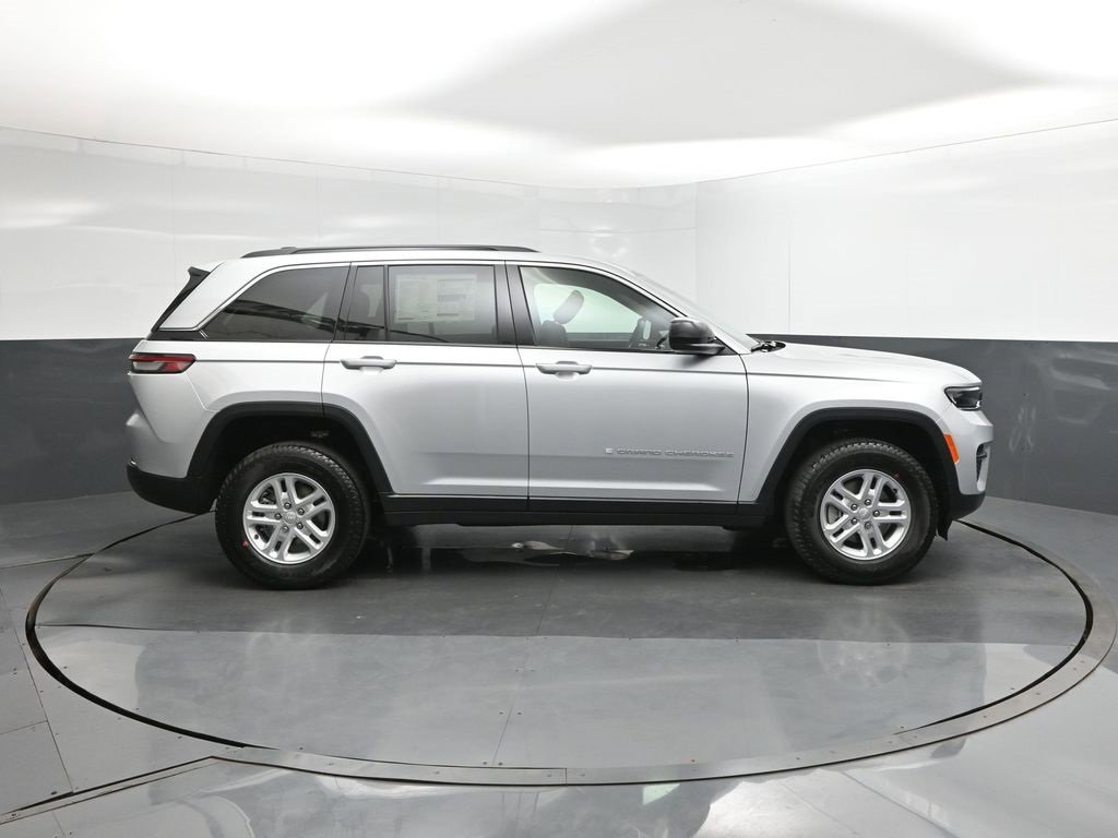 New 2025 Jeep Grand Cherokee Laredo w/ Luxury Tech Group I image 26