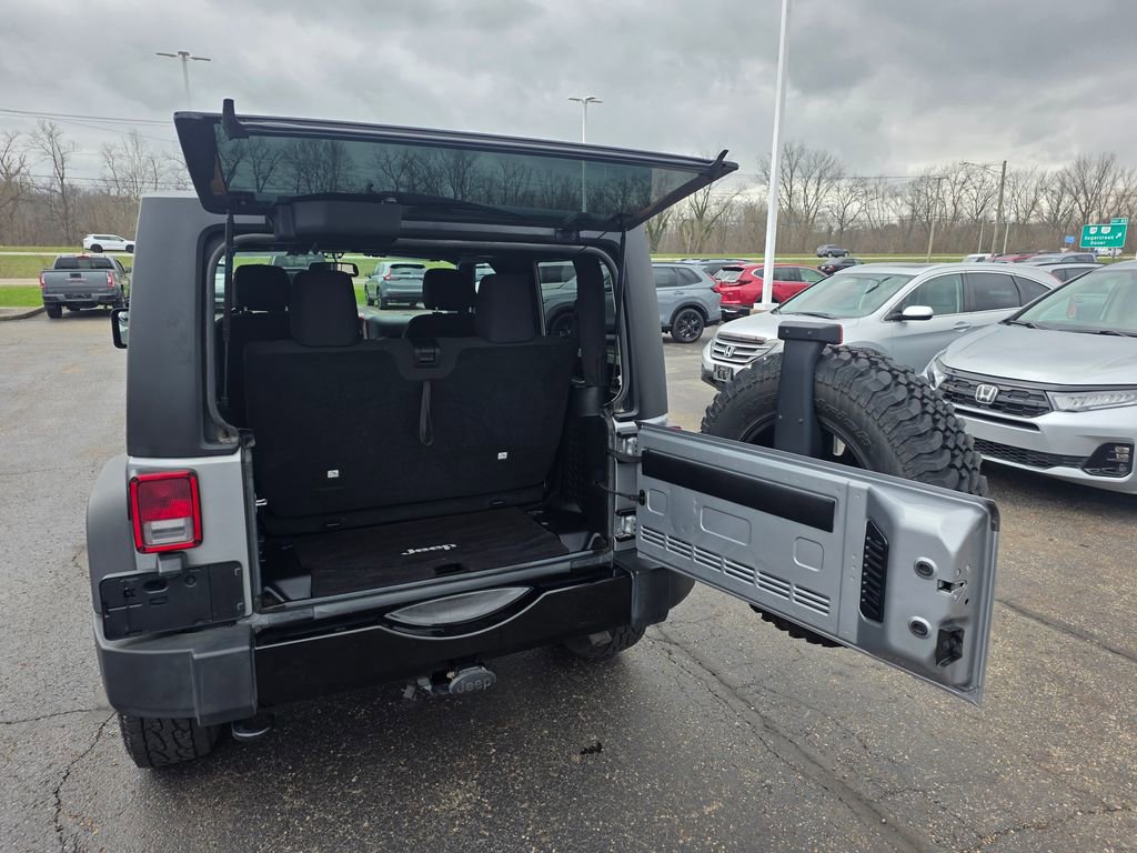 Used 2016 Jeep Wrangler Sport image 12