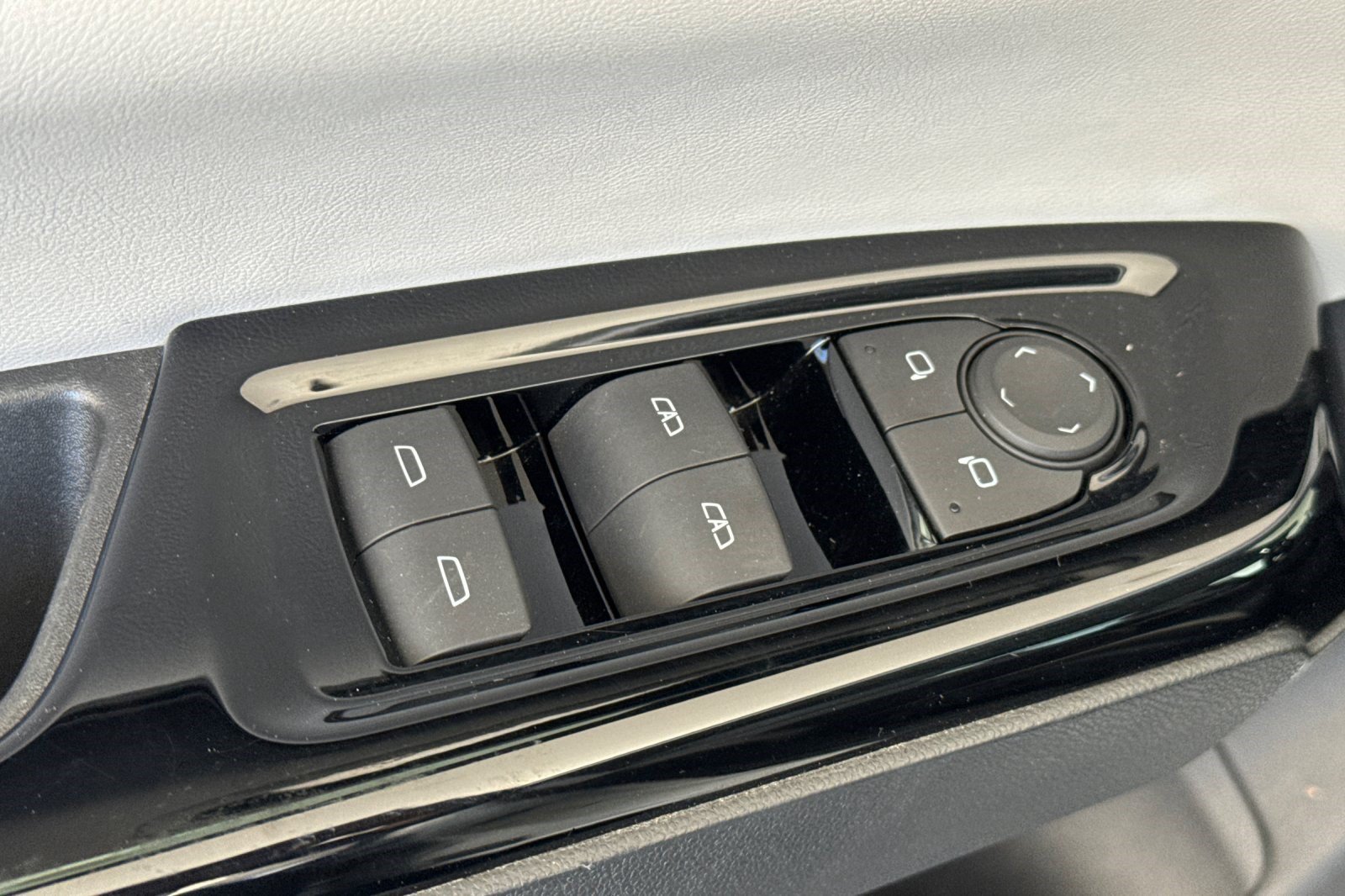 Certified 2024 Honda Prologue Touring image 13