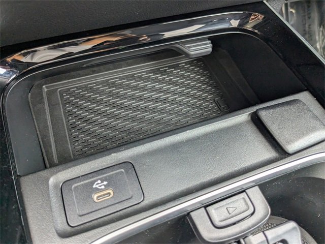 Used 2025 Mercedes-Benz EQB 250+ image 28