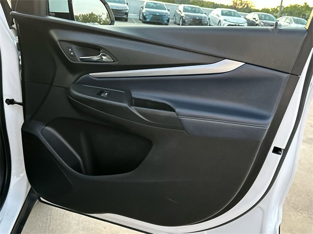 Used 2022 Chevrolet Bolt EUV LT w/ Convenience Package image 15