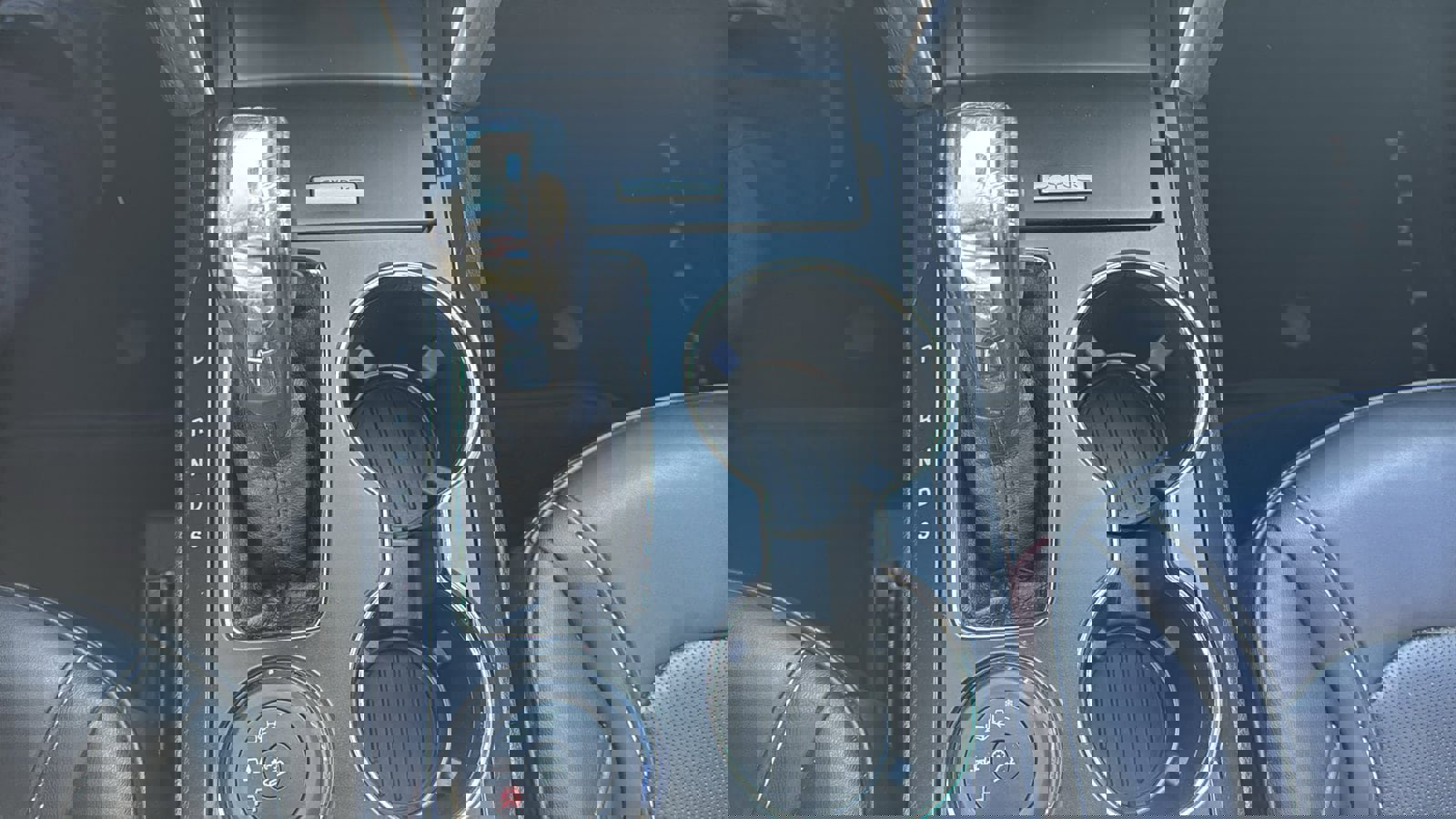 Used 2017 Ford Explorer Platinum image 13