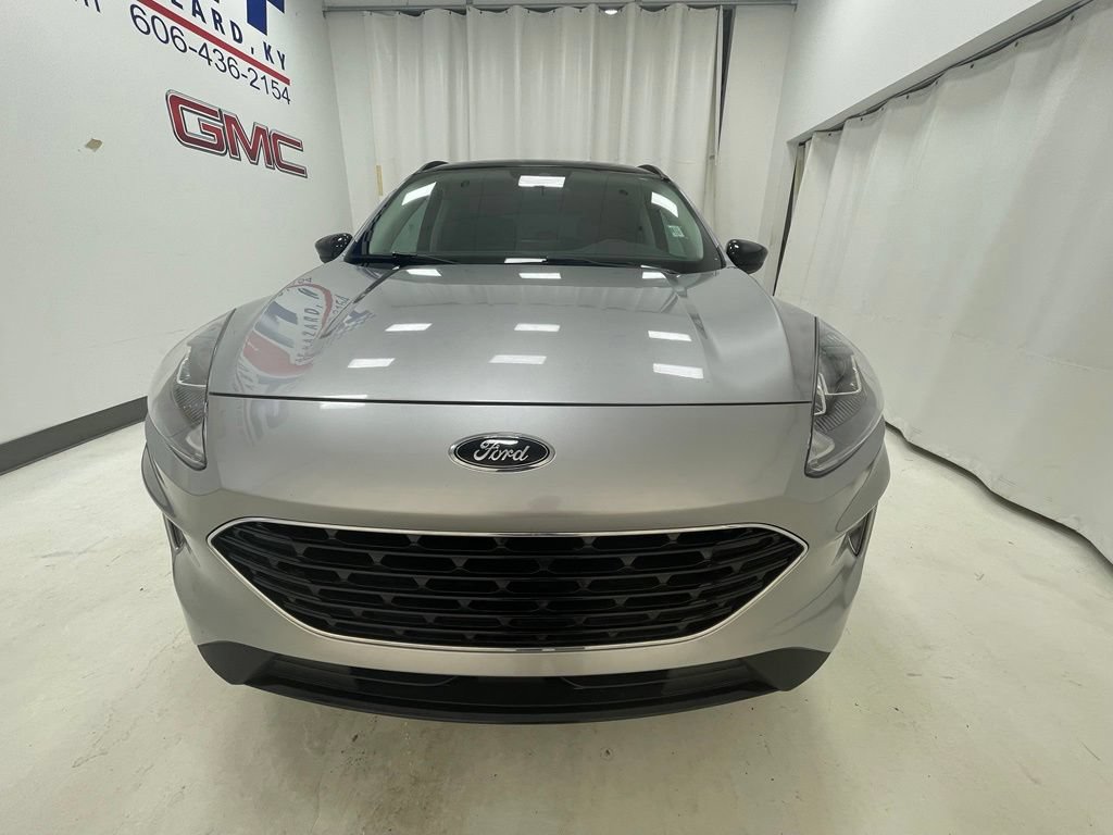 Used 2022 Ford Escape SEL w/ SEL Stealth AWD Package image 2