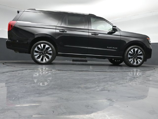 Certified 2025 Ford Expedition Max Platinum w/ Driver's Package AWD/4WD image 44