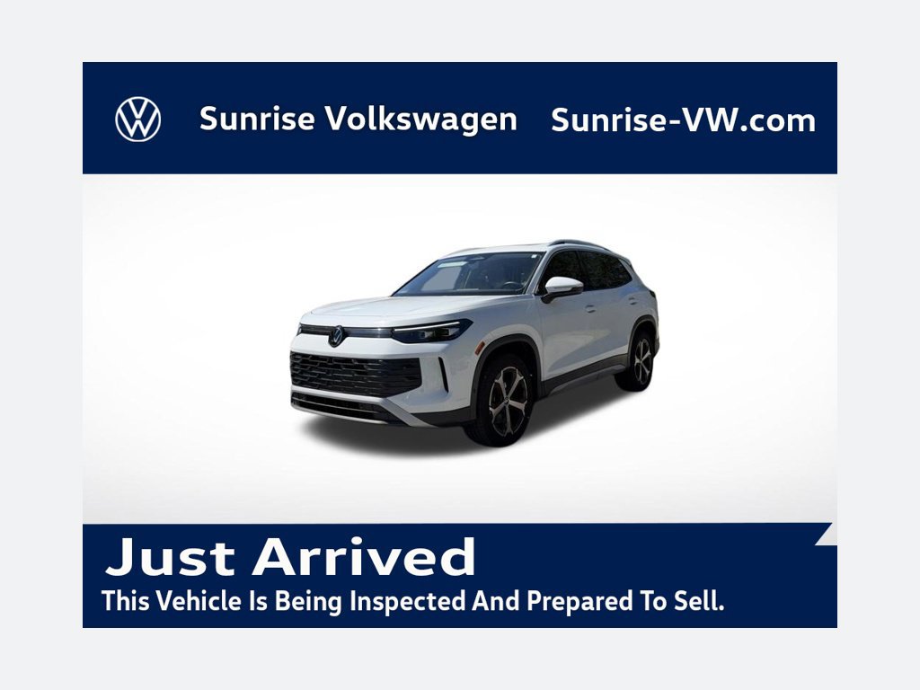 Used 2025 Volkswagen Tiguan SE