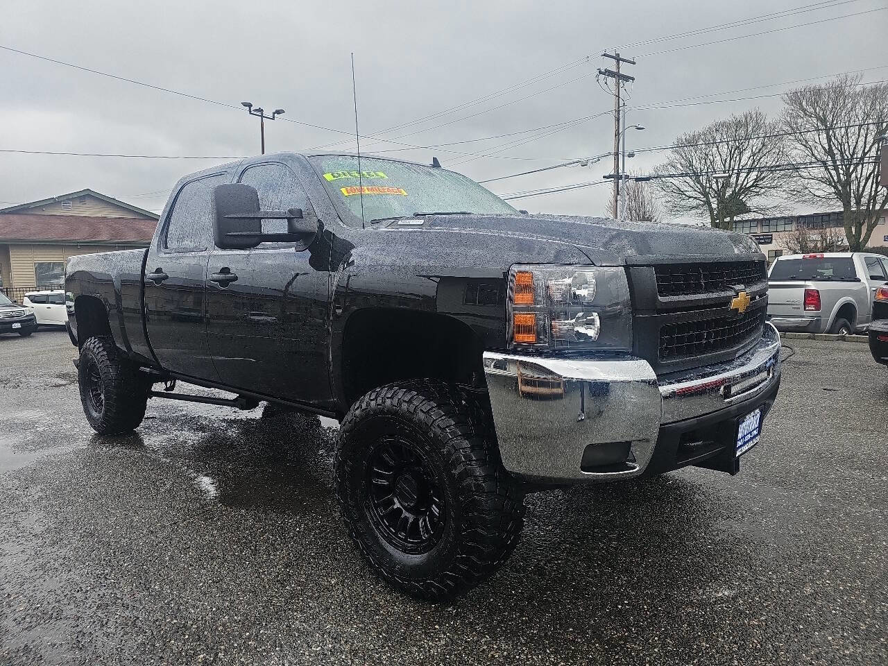 Used 2009 Chevrolet Silverado 2500 LT w/ Exterior Plus Package image 3