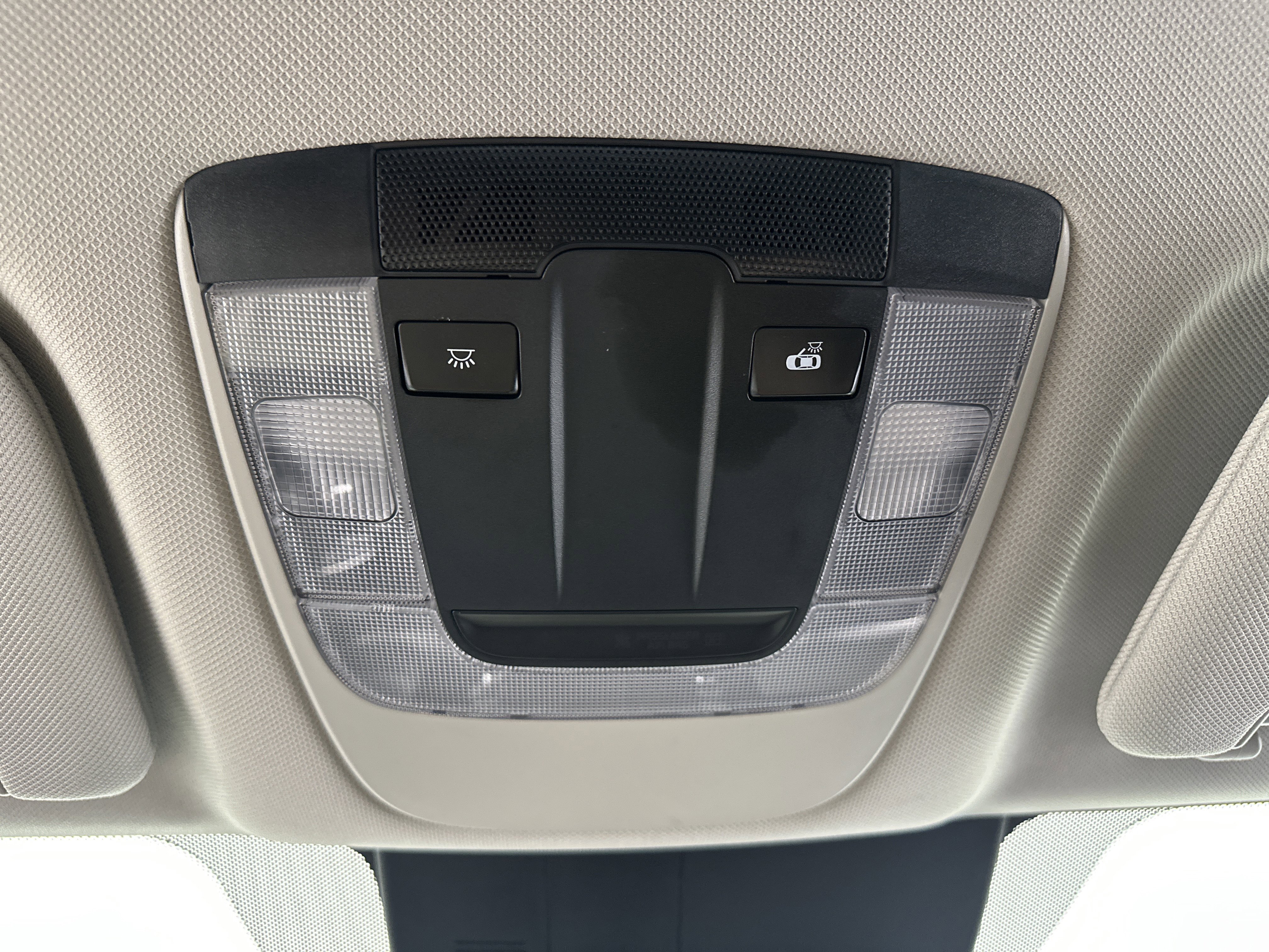 Used 2023 Kia Sorento LX image 29